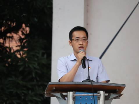 体育经济管理学院党总支书记方安在上微党课