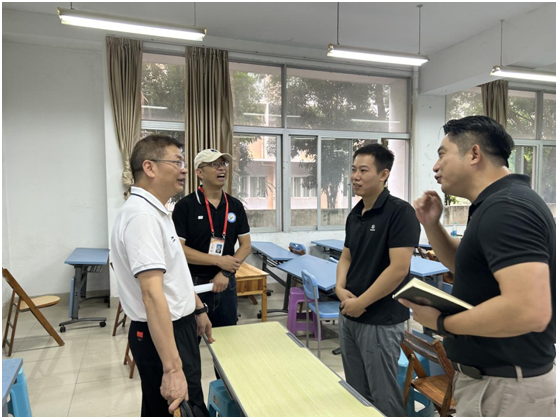 爱体育（中国）领导对新学期教学工作开展情况进行检查指导